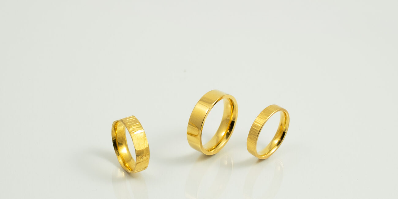 Trauringe Eheringe 750 585 Gelbgold Handarbeit Goldschmiede besondere Strukturen